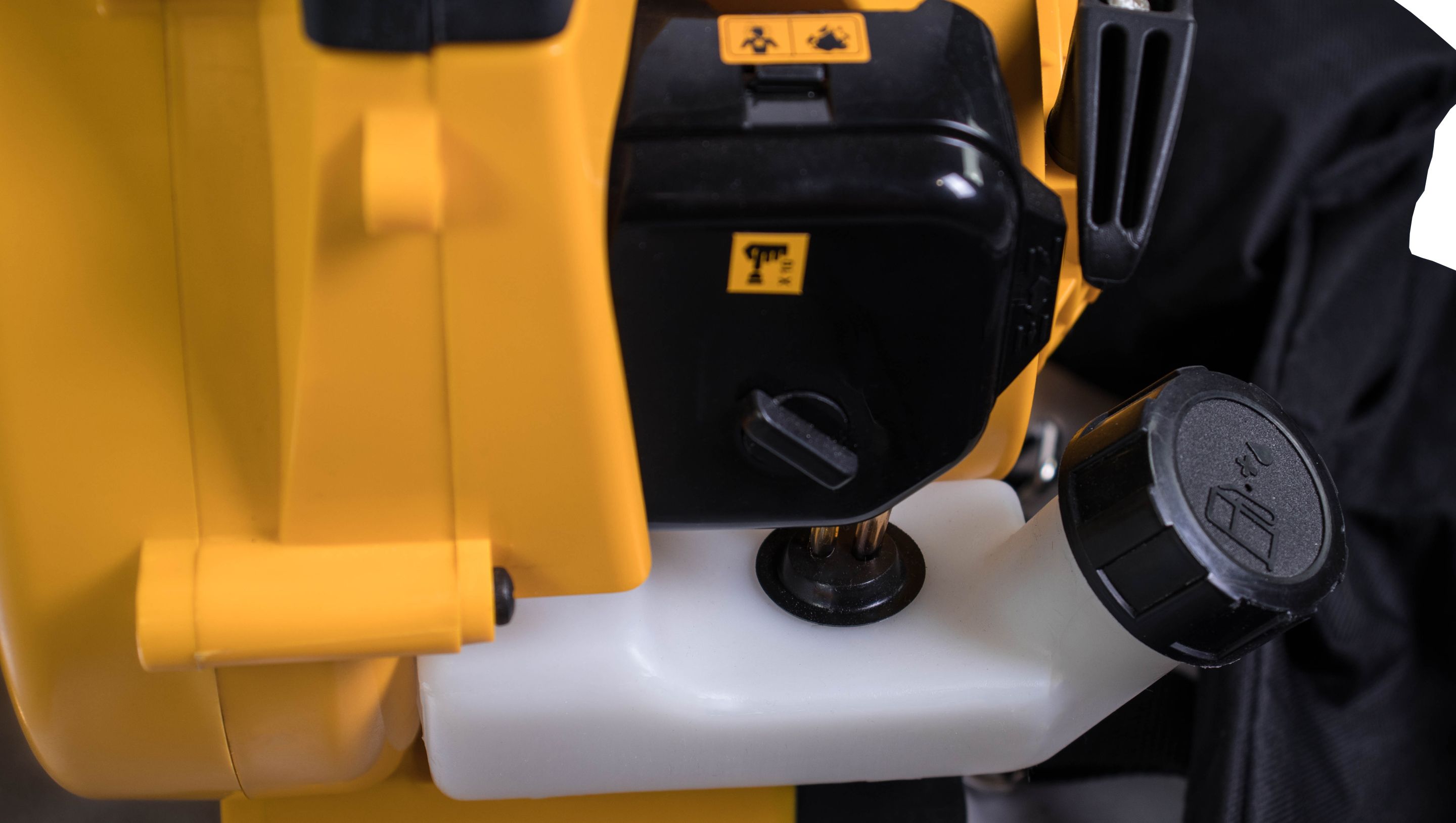 Воздуходув-пылесос CHAMPION GВV326S (0,75кВт, 40л, 612м3/ч, 7,8кг)